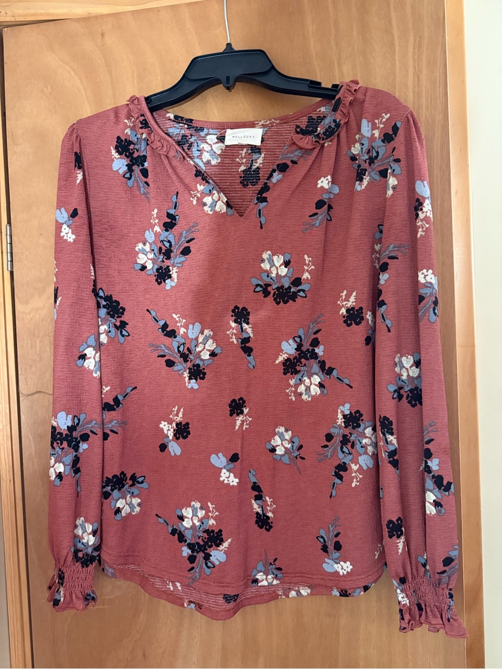 MELLODAY Dusty Rose Floral Long-Sleeve V-Neck Top
